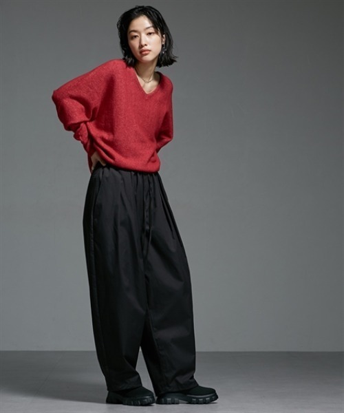 Soiunique（スワユニーク）の「光沢素材たっぷりタックボリュームパンツ ［Soiunique］（その他パンツ・レディース・ブラウン/ブラック・FREE）」の20枚目の写真