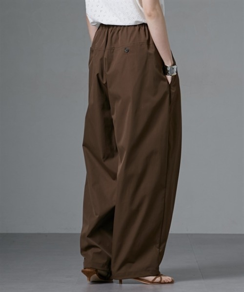 Soiunique（スワユニーク）の「光沢素材たっぷりタックボリュームパンツ ［Soiunique］（その他パンツ・レディース・ブラウン/ブラック・FREE）」の22枚目の写真