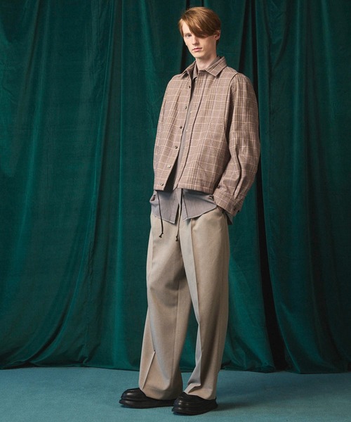 MAISON SPECIAL(メゾンスペシャル)の「《UNISEX》Prime-Over Curved Zip Regular Collar Shirt/プライムオーバーカーブジップレギュラーカラーシャツ【MAISON SPECIAL/メゾンスペシャル】(シャツ/ブラウス・メンズ・グレイッシュベージュ/ブラック/パープル・0/1/2)」の9枚目の写真