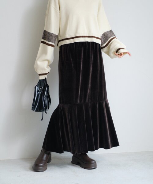 Kastane(カスタネ)の「【WEB・一部店舗限定/2サイズ展開/低身長サイズ】ベロア裾フレアスカート(スカート・レディース・ブラウン/ブラック・0/1)」の10枚目の写真