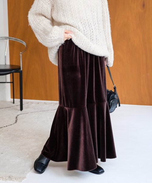 Kastane(カスタネ)の「【WEB・一部店舗限定/2サイズ展開/低身長サイズ】ベロア裾フレアスカート(スカート・レディース・ブラウン/ブラック・0/1)」の21枚目の写真