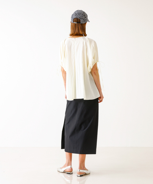 DESIGNWORKS(デザインワークス)の「リボンスリーブブラウス(シャツ/ブラウス・レディース・オフホワイト/ローズ/ブラック・38)」の11枚目の写真