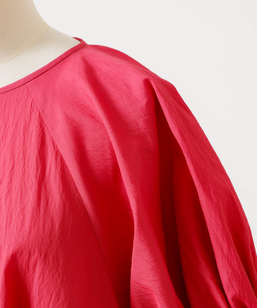 DESIGNWORKS(デザインワークス)の「リボンスリーブブラウス(シャツ/ブラウス・レディース・オフホワイト/ローズ/ブラック・38)」の22枚目の写真