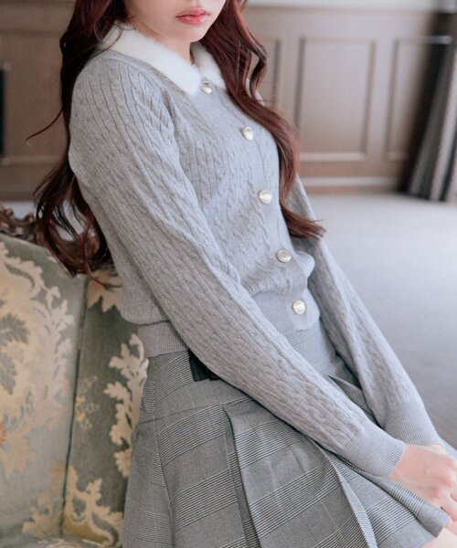 OLIVE des OLIVE(オリーブデオリーブ)の「フェザー衿カーディガン(カーディガン/ボレロ・レディース・ブラック/オフホワイト/トップグレー/ボルドー・FREE)」の4枚目の写真
