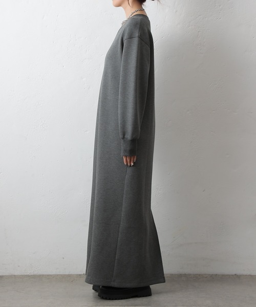 COLONY 2139（コロニートゥーワンスリーナイン）の「ダンボールVネックワンピース（ワンピース・レディース・グレー/チャコールグレー/ブラック・FREE）」の13枚目の写真