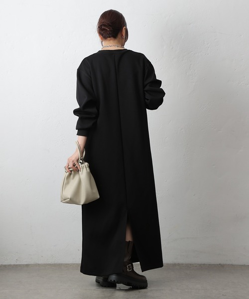 COLONY 2139（コロニートゥーワンスリーナイン）の「ダンボールVネックワンピース（ワンピース・レディース・グレー/チャコールグレー/ブラック・FREE）」の9枚目の写真