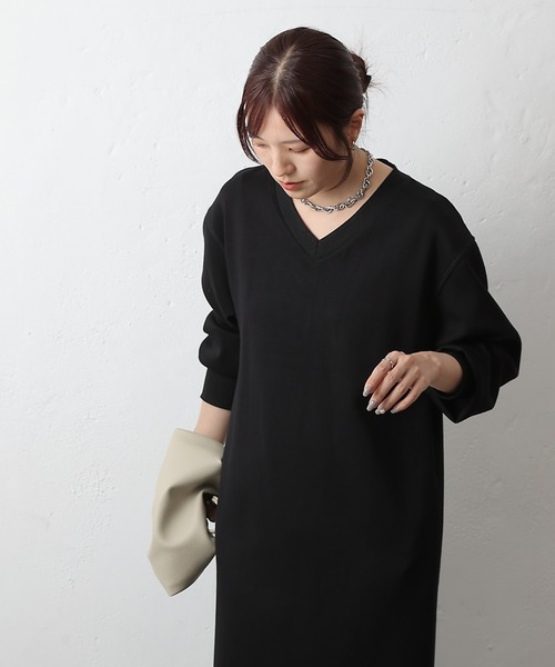 COLONY 2139（コロニートゥーワンスリーナイン）の「ダンボールVネックワンピース（ワンピース・レディース・グレー/チャコールグレー/ブラック・FREE）」の8枚目の写真