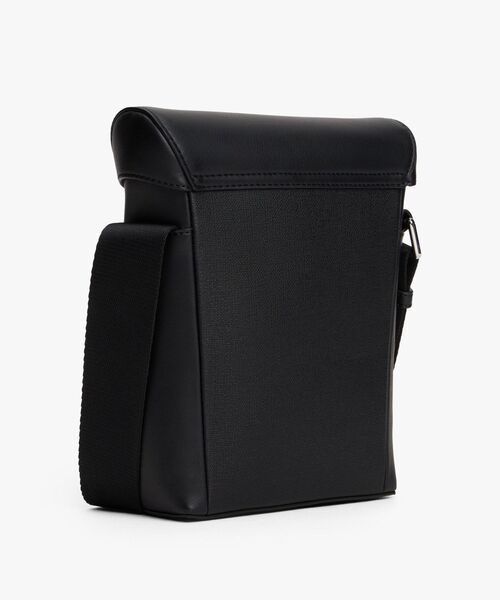 TOMMY HILFIGER(トミーヒルフィガー)の「モダンフラップミニリポーターバッグ(ボディバッグ/ウエストポーチ・メンズ・ブラック・FREE)」の3枚目の写真