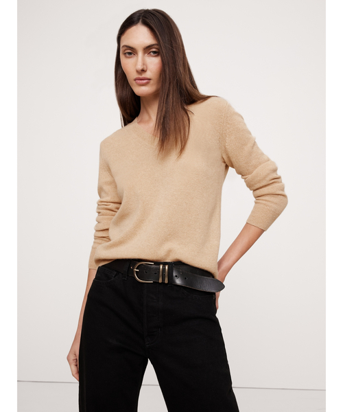 AMOMENTO ベージュ Vネックセーター ニット AMOMENTO ベージュ Vネックセーター ニット AMOMENTO(アモーメント)の