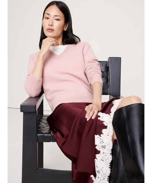 Banana Republic（バナナリパブリック）の「ライトウェイト カシミヤ Vネックセーター（ニット/セーター・レディース・ピンク系その他/アイボリー/レッド/ブルー/ネイビー/ベージュ・L/M/XS/S）」の22枚目の写真