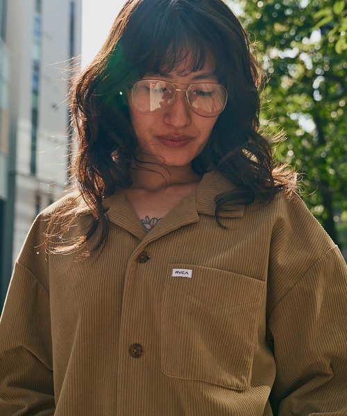 RVCA(ルーカ)の「RVCA レディース CLOVER CORDUROY SHIRT 長袖シャツ 【2025年秋冬モデル】 @autumn/ルーカコーデュロイシャツ(シャツ/ブラウス・レディース・ブラック/ブラウン系その他/ブルー系その他・MEDIUM)」の2枚目の写真