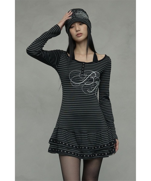 NIIER NOR(ニアノア)の「A'GEM/9 × .kom 『NIIER NOR/ニアノア』 BADDIE ANGEL HALTERNECK DRESS/ホルターネック ボーダーヘンリーネック 長袖Tシャツ(Tシャツ/カットソー・レディース・ブラック/A・FREE)」の8枚目の写真