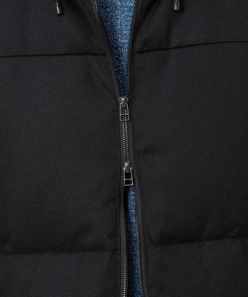 COMME CA ISM（コムサイズム）の「ダイヤカットドビー ダウン フード ブルゾン（ダウンジャケット/コート・メンズ・ネイビー/ブラック・X-LARGE/LARGE/MEDIUM）」の6枚目の写真