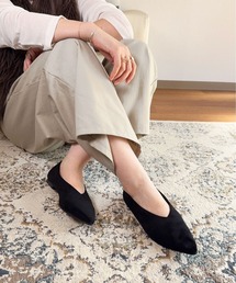 lus.（ラスドット）の「lus. Vカットポインテッドトゥパンプス（パンプス）」