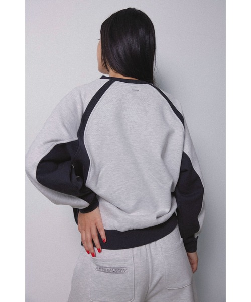 ALEXIA STAM（アリシアスタン）の「Wellness Contrast Crew Neck Sweatshirt /ウェルネス コントラストスウェット（スウェット・レディース・アイボリー/グレー・FREE）」の12枚目の写真