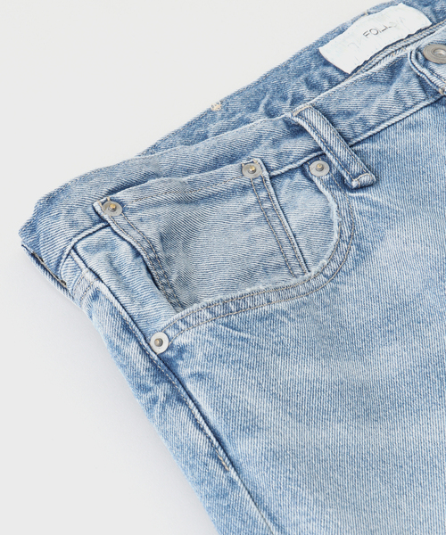 KURO（クロ）の「KURO for FOLL ANDERS ICE WASHED FADED（デニムパンツ・メンズ・ブルー系その他・SMALL/MEDIUM/LARGE）」の3枚目の写真