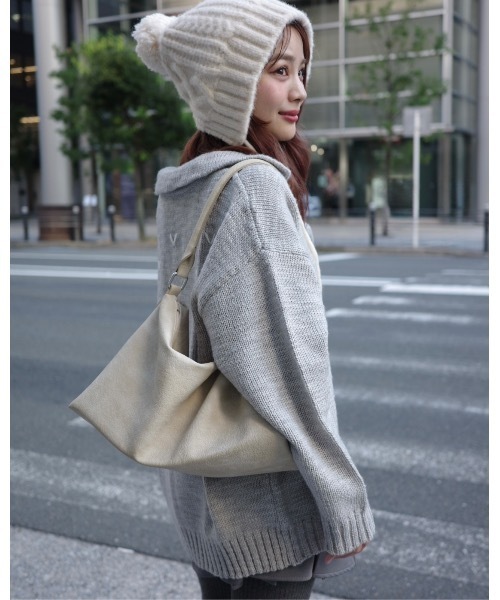 JUMELLE(ジュメロ)の「スラブルーズニット(ニット/セーター・レディース・ベージュ/グレー・FREE)」の17枚目の写真