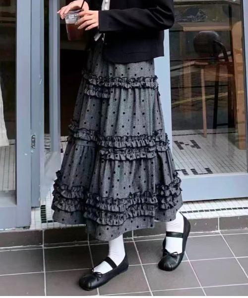 Achic（アシック）の「フリルペチスカート（スカート・レディース・ダークグレー・M）」の4枚目の写真