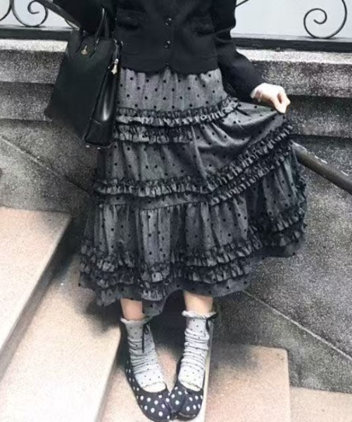Achic（アシック）の「フリルペチスカート（スカート・レディース・ダークグレー・M）」の13枚目の写真