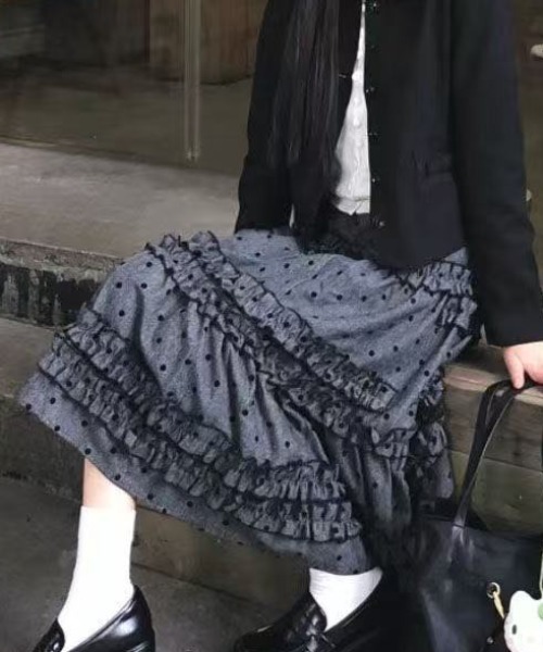 Achic（アシック）の「フリルペチスカート（スカート・レディース・ダークグレー・M）」の15枚目の写真