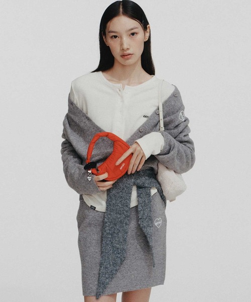 EMIS(イミス)の「HENLEY NECK T-SHIRT(Tシャツ/カットソー・レディース・ブラック/アイボリー・FREE)」の13枚目の写真