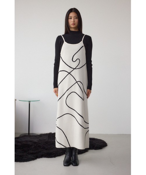 AZUL by moussy（アズールバイマウジー）の「【セットアイテム】ライン柄ニットキャミワンピセット（ワンピース・レディース・チャコールグレー/アイボリー/ブラック・SMALL/MEDIUM）」の4枚目の写真