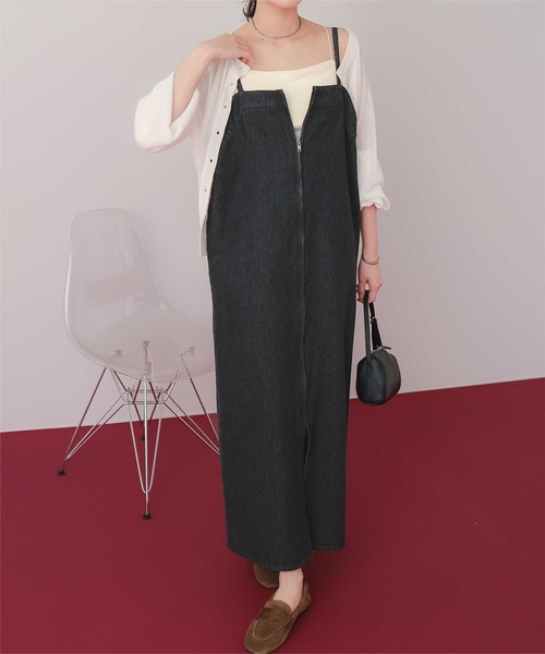 titivate（ティティベイト）の「フロントZIPデザインジャンパースカート（ジャンパースカート・レディース・ベージュ/ブラック/ブルー・S/M/L）」の4枚目の写真