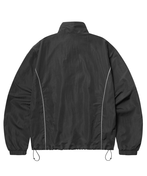 F.ILLUMINATE(フィルミネイト)の「カーブドラインウィンドブレーカー-ブラック(ナイロンジャケット・レディース・その他・SMALL/MEDIUM/LARGE)」の4枚目の写真