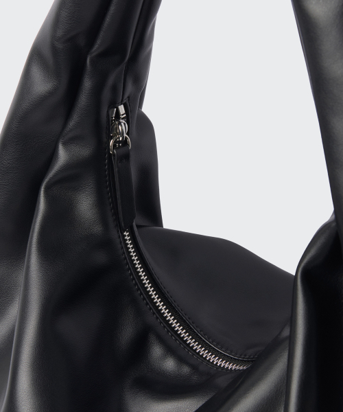 MUSINSA STANDARD WOMAN（ムシンサスタンダードウーマン）の「ウィメンズラウンドホーボーバッグ[ブラック]（ショルダーバッグ・レディース・その他・FREE）」の7枚目の写真