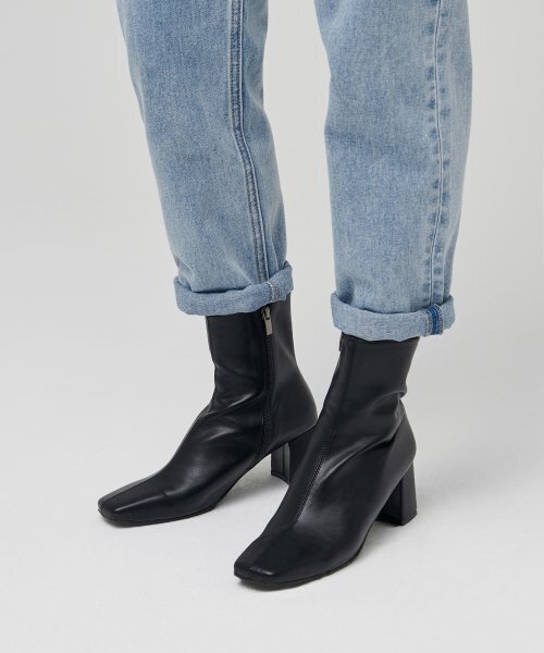 MUSINSA STANDARD WOMAN（ムシンサスタンダードウーマン）の「レディースママフィットデニムパンツ【ライトインディゴ】（デニムパンツ・レディース・その他・24/25/26/27/28/29/30）」の7枚目の写真