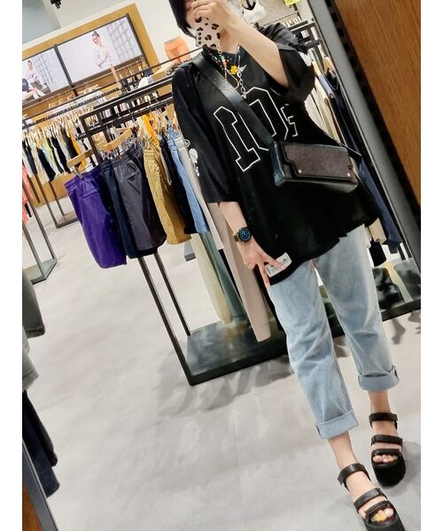MUSINSA STANDARD WOMAN（ムシンサスタンダードウーマン）の「レディースママフィットデニムパンツ【ライトインディゴ】（デニムパンツ・レディース・その他・24/25/26/27/28/29/30）」の8枚目の写真