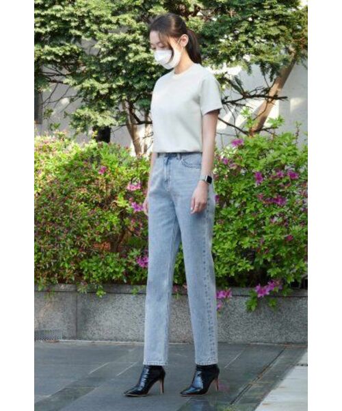MUSINSA STANDARD WOMAN（ムシンサスタンダードウーマン）の「レディースママフィットデニムパンツ【ライトインディゴ】（デニムパンツ・レディース・その他・24/25/26/27/28/29/30）」の10枚目の写真