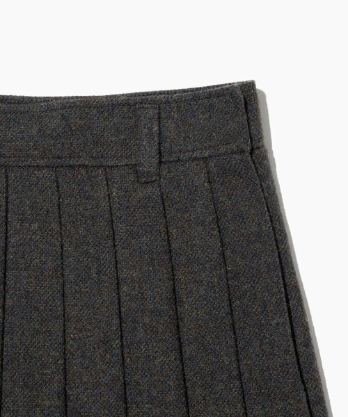 TTUDEMENT（トュードメント）の「CLASSIC WOOL MINI SKIRT CHARCOAL（スカート・レディース・その他・MEDIUM/SMALL）」の4枚目の写真