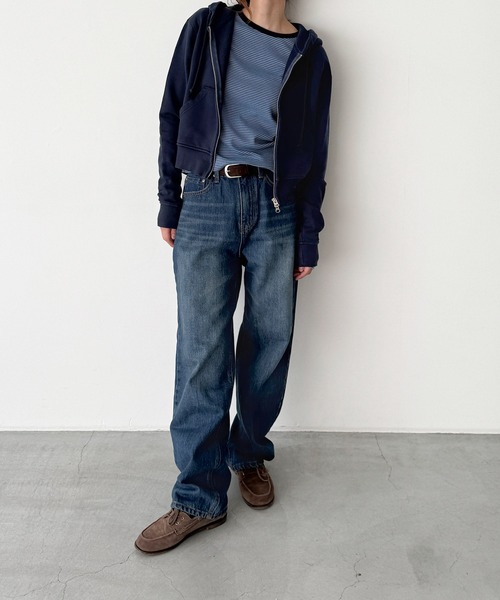 CANAL JEAN(キャナルジーン)の「SLEEK 細ボーダーロングTシャツ(Tシャツ/カットソー・レディース・ブルー/アイボリー/ブラック・ONE SIZE)」の7枚目の写真