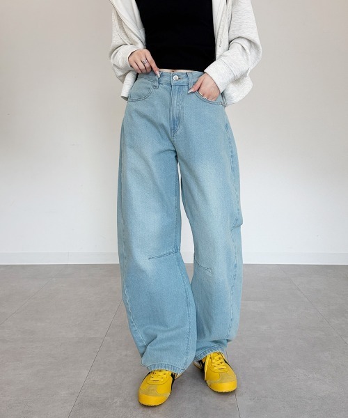 mellomela.(メロメラ)の「バレルレッグデニムパンツ(デニムパンツ・レディース・ブルー/ライトブルー/ブルー系その他3・S/M/L/LL)」の2枚目の写真