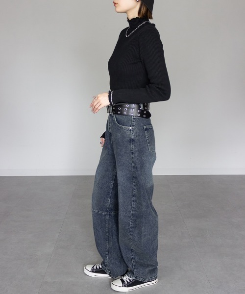 mellomela.(メロメラ)の「バレルレッグデニムパンツ(デニムパンツ・レディース・ブルー/ライトブルー/ブルー系その他3・S/M/L/LL)」の15枚目の写真