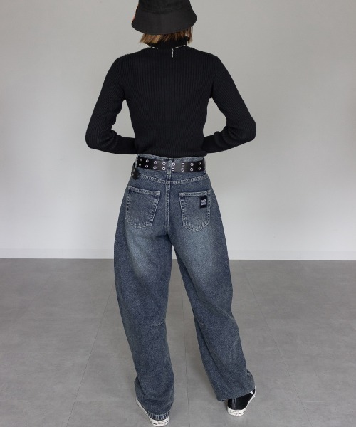 mellomela.(メロメラ)の「バレルレッグデニムパンツ(デニムパンツ・レディース・ブルー/ライトブルー/ブルー系その他3・S/M/L/LL)」の16枚目の写真