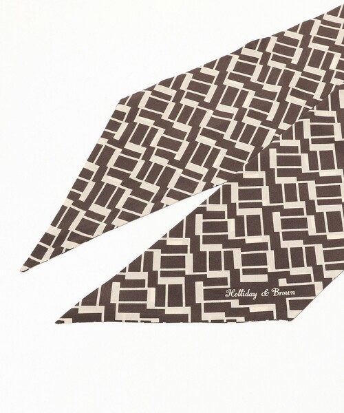 BEAMS F（ビームスエフ）の「Holliday & Brown / シルク ジオメトリック柄 スカーフ（マフラー・メンズ・ブラック/ベージュ・ONE SIZE）」の7枚目の写真