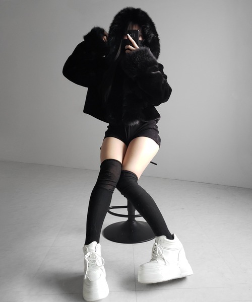 me+em select(ミームセレクト)の「【 2color 】フェイクファーフードレディーショートコート / fake fur hoodec lady short coat(その他アウター・レディース・ブラック/ホワイト・FREE)」の7枚目の写真