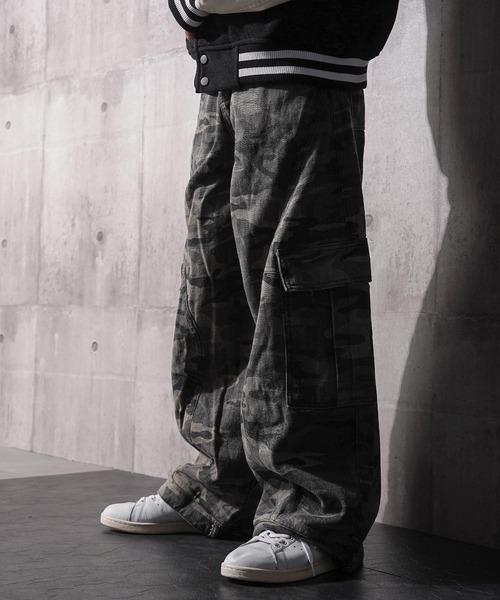 1111clothing(ワンフォークロージング)の「迷彩 カモフラージュ バレルレッグ カーゴパンツ / Camouflage Barrel Leg Cargo Pants(カーゴパンツ・メンズ・カモフラージュ・M/L/XL)」の5枚目の写真