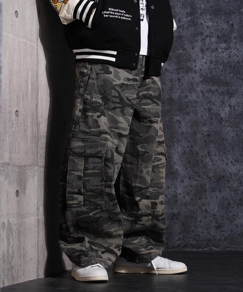 1111clothing(ワンフォークロージング)の「迷彩 カモフラージュ バレルレッグ カーゴパンツ / Camouflage Barrel Leg Cargo Pants(カーゴパンツ・メンズ・カモフラージュ・M/L/XL)」の6枚目の写真