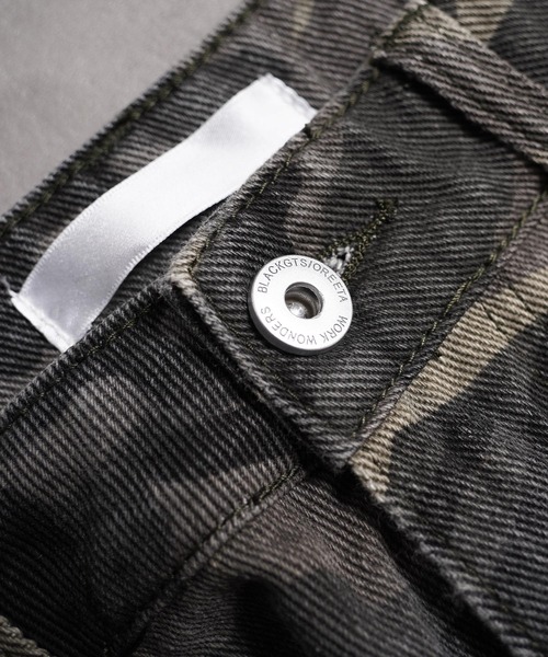 1111clothing(ワンフォークロージング)の「迷彩 カモフラージュ バレルレッグ カーゴパンツ / Camouflage Barrel Leg Cargo Pants(カーゴパンツ・メンズ・カモフラージュ・M/L/XL)」の21枚目の写真