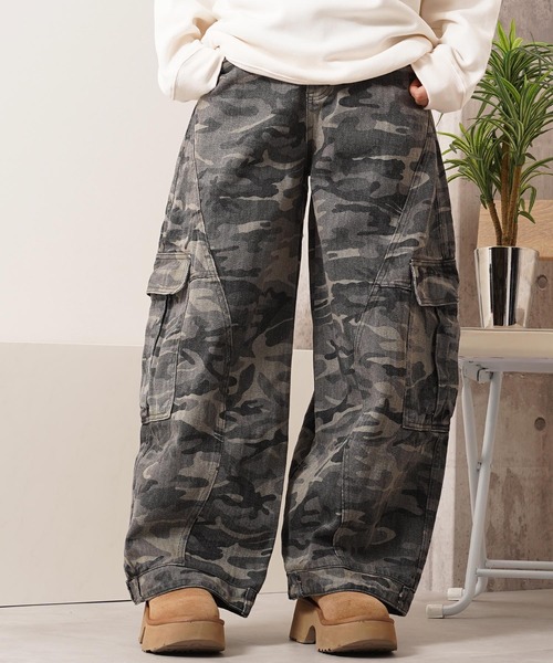 1111clothing(ワンフォークロージング)の「迷彩 カモフラージュ バレルレッグ カーゴパンツ / Camouflage Barrel Leg Cargo Pants(カーゴパンツ・メンズ・カモフラージュ・M/L/XL)」の11枚目の写真