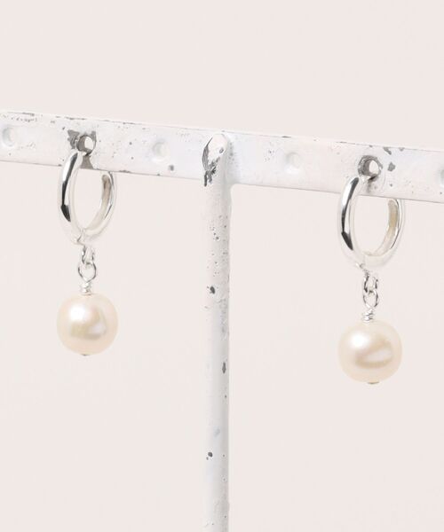 novice（ノーヴィス）の「【novice】 Freshwater Pearl Pierce［Silver925］（ピアス（両耳用）・レディース・シルバー・FREE）」の7枚目の写真