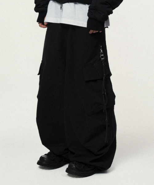 IDWS(アイドンワナセル)の「Andy Twill Balloon Cargo Pants Black(その他パンツ・レディース・その他・0/1/2)」の1枚目の写真