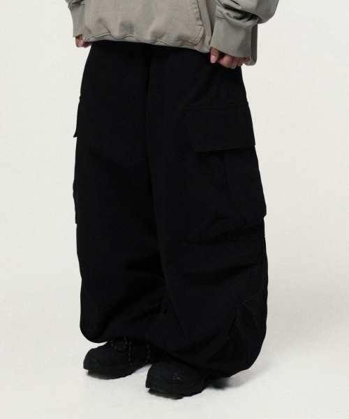 IDWS(アイドンワナセル)の「Andy Twill Balloon Cargo Pants Black(その他パンツ・レディース・その他・0/1/2)」の17枚目の写真