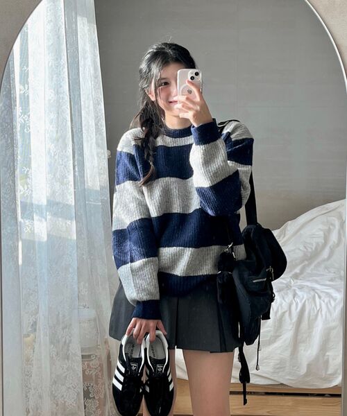 POKER FACE（ポーカーフェイス）の「BLOCK ROUND NECK KINT GREY/NAVY（ニット/セーター・メンズ・ライトグレー・46/48/50）」の10枚目の写真