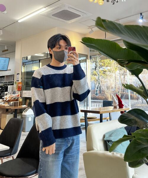 POKER FACE（ポーカーフェイス）の「BLOCK ROUND NECK KINT GREY/NAVY（ニット/セーター・メンズ・ライトグレー・46/48/50）」の9枚目の写真
