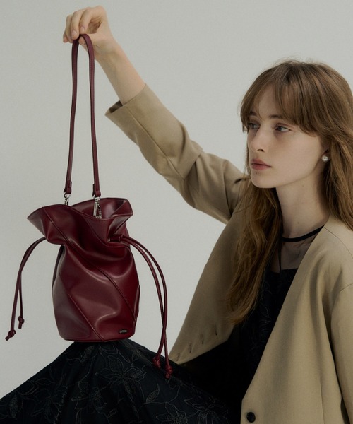 LE'RURE(リルアー)の「Flower vase bag(ハンドバッグ・レディース・バーガンディー/グレー/ブラック・FREE)」の3枚目の写真