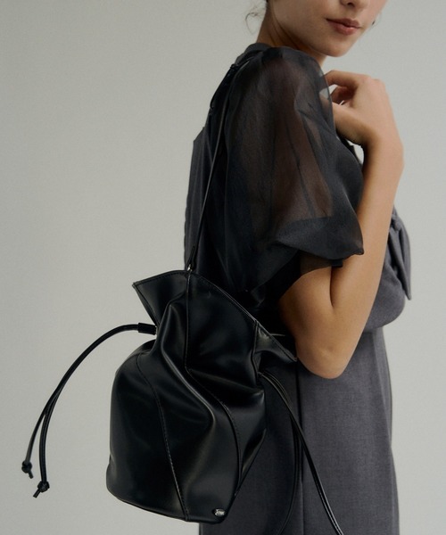 LE'RURE(リルアー)の「Flower vase bag(ハンドバッグ・レディース・バーガンディー/グレー/ブラック・FREE)」の6枚目の写真